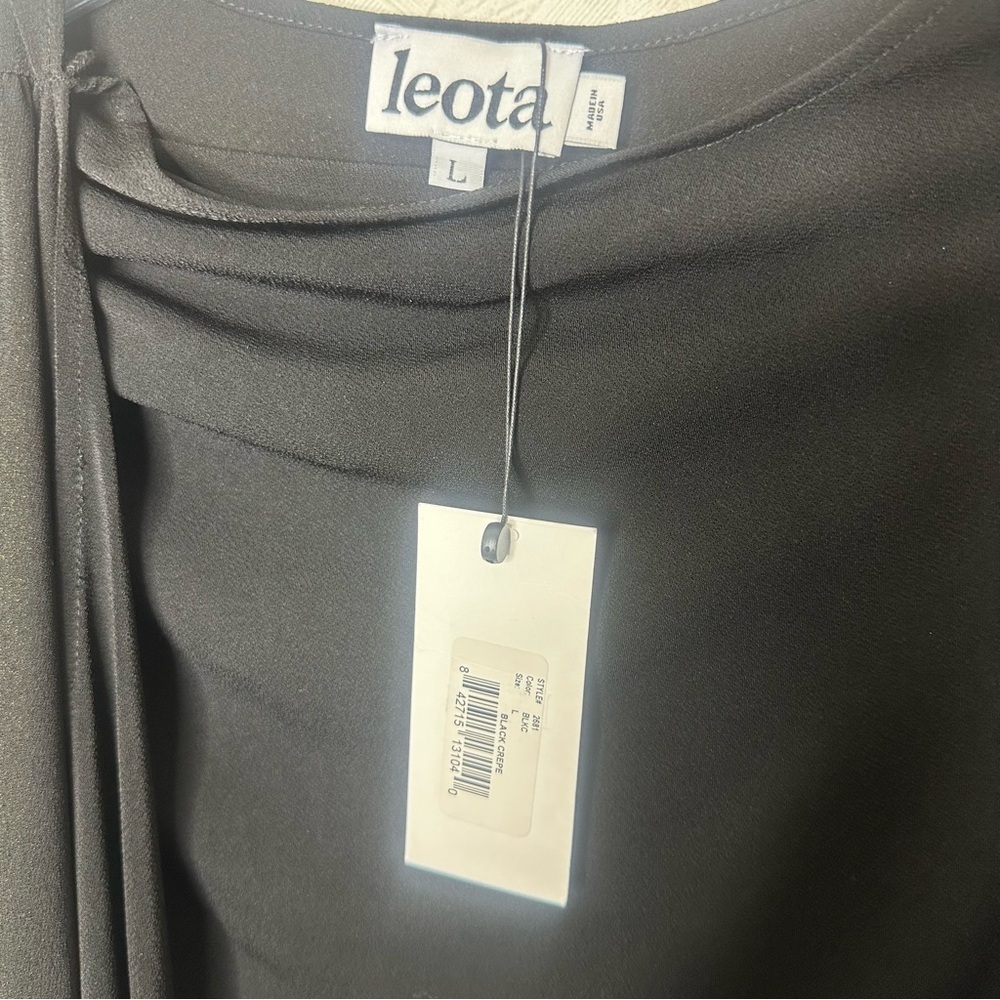 🆕 LEOTA Black Crepe dress with drap Women's Dress Size large - Picture 3 of 10